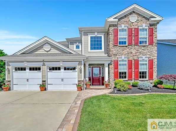 29 Michelangelo Dr S, Monmouth Junction, NJ 08852