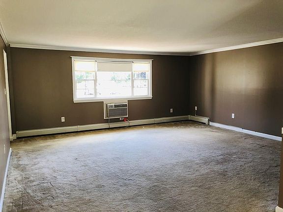 2nd image of 30 Washington Park Dr APT 1