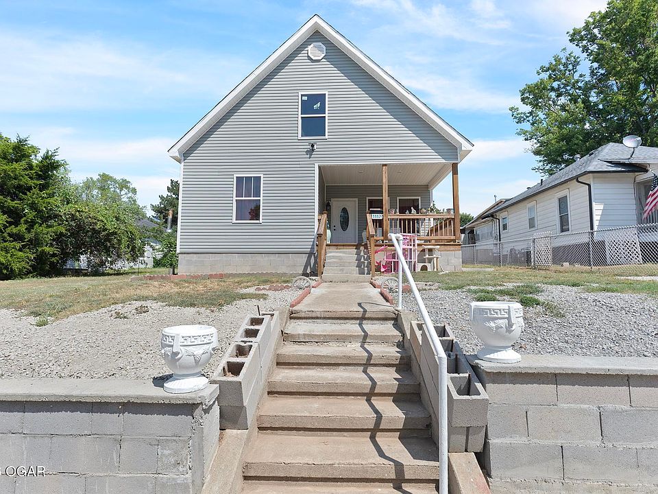 1st image of 1117 Oak St