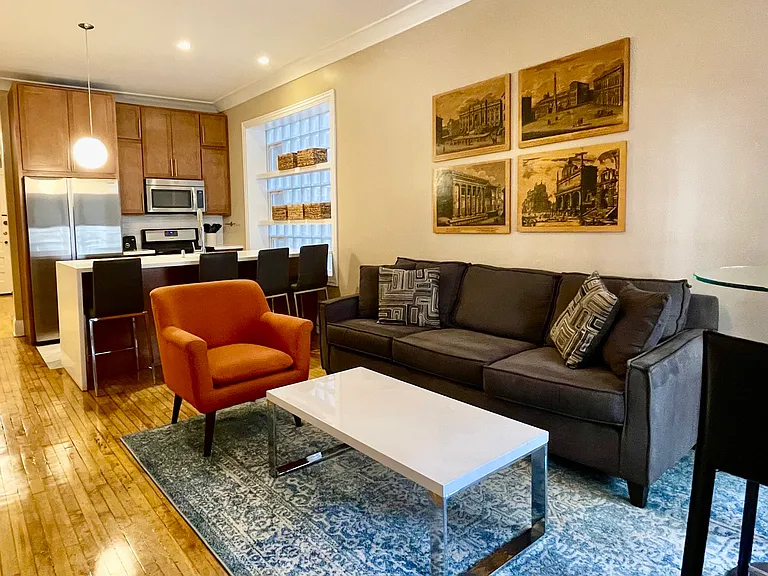1506 W Polk St #1ZR — Photo 6