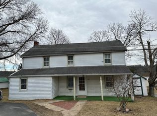 431 Oak Grove Rd, Pine Grove, PA 17963