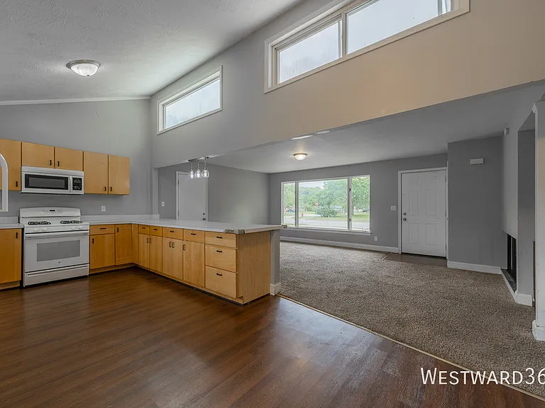 2221 Belmont Ave #SFH — Photo 6