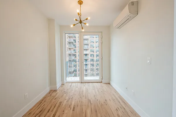 Rented by Voro, LLC | media 23