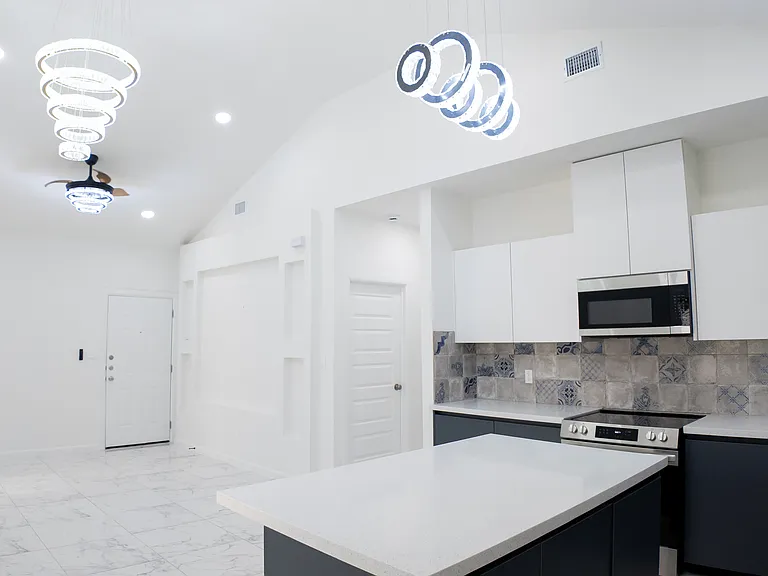 608 Moar Dr #1 — Photo 2