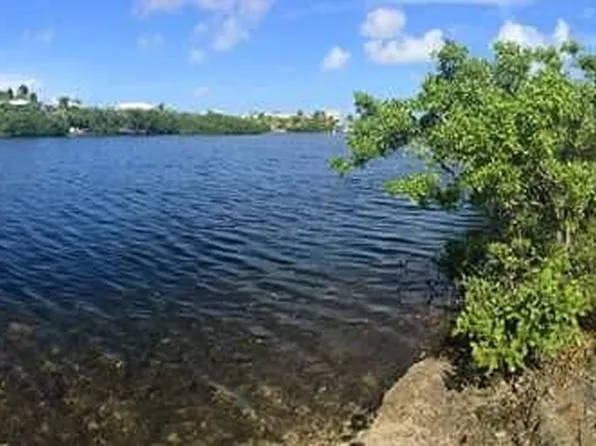 104 Paloma Rd, Homestead, FL 33034
