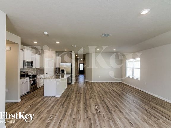 2nd image of 4423 Meadowland Pl
