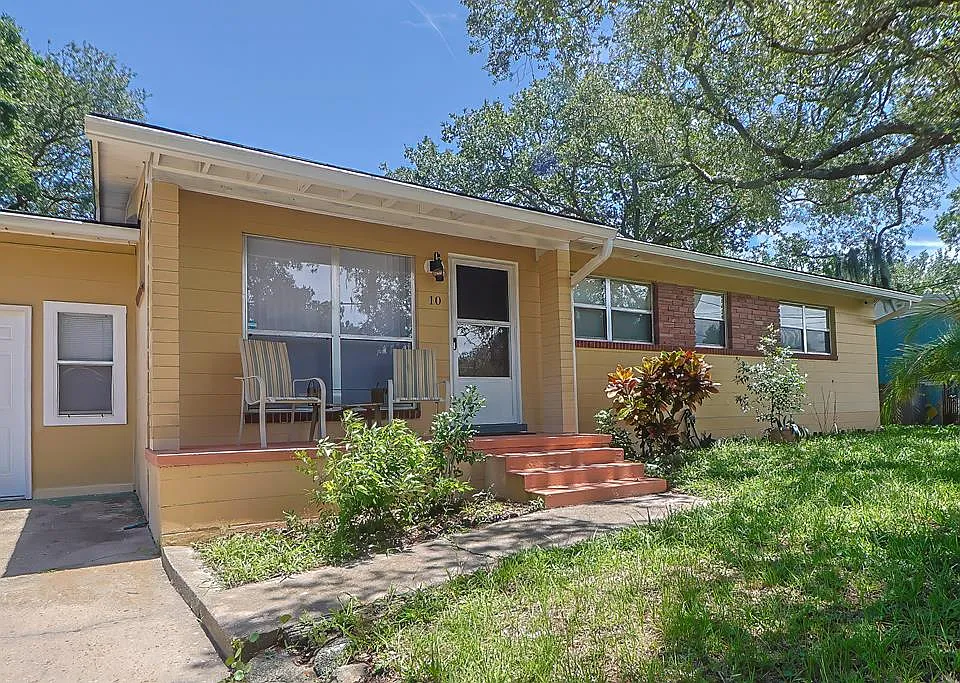 10 Barcelona Ave