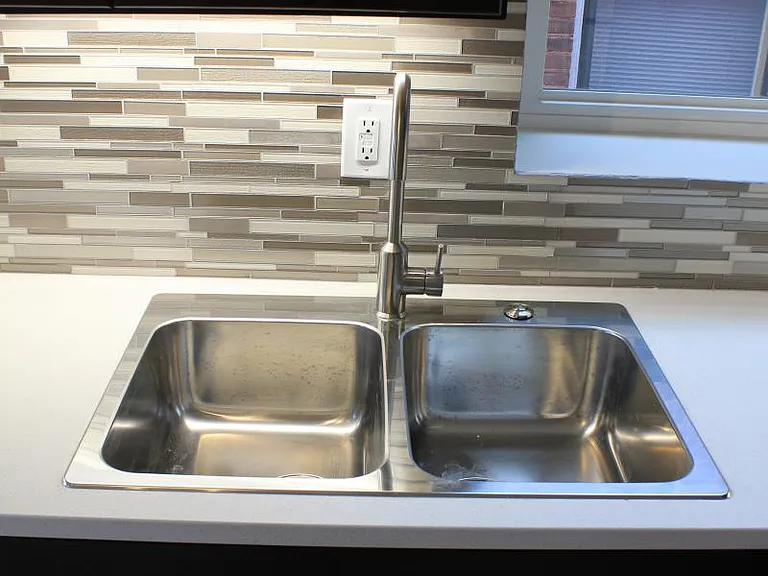 Caesarstone and Stainless