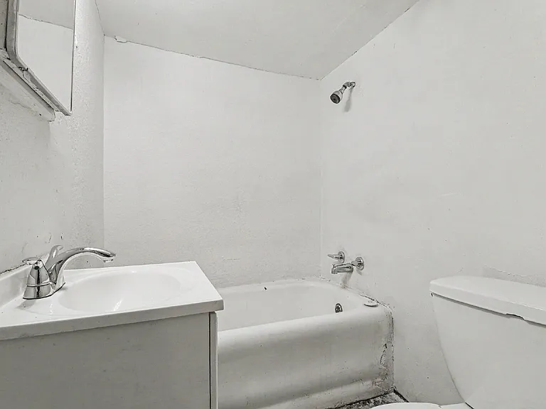 18630 Joseph Campau St — Photo 11