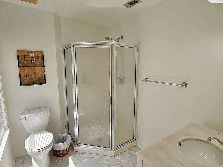 360 Tradewinds Dr — Photo 29