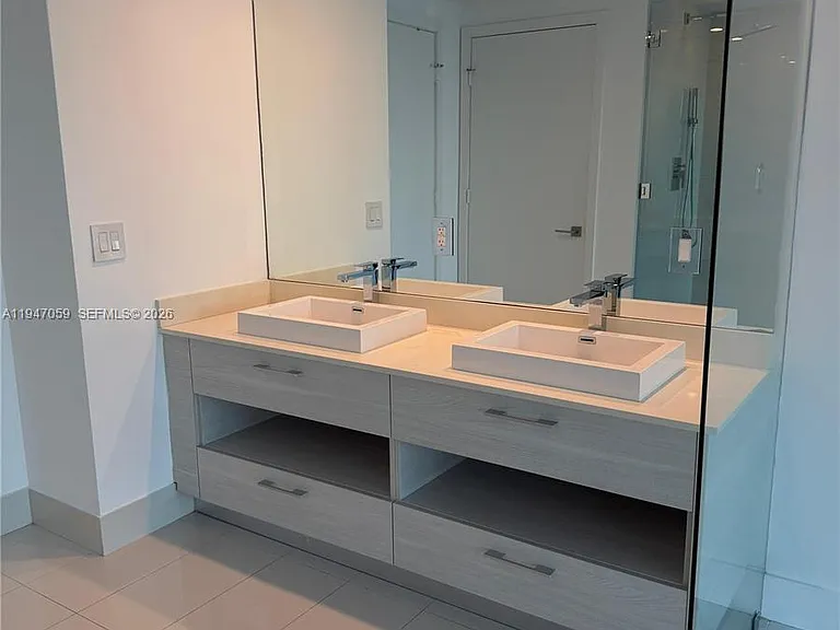 650 NE 32nd St #4406 — Photo 6