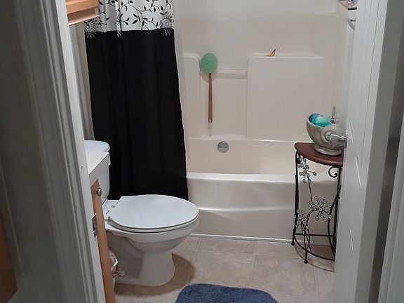 Bath with  tub