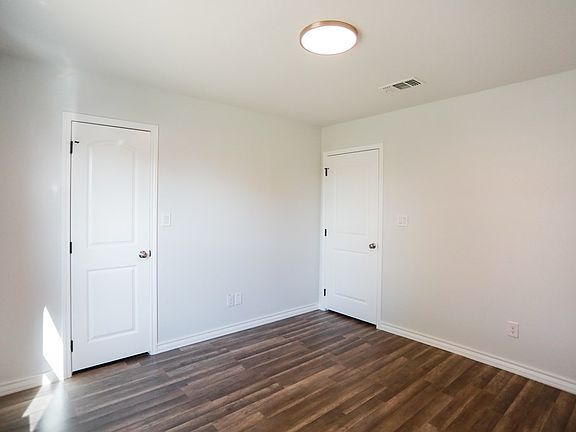 5th image of 2420 W 9th St