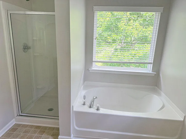 3021 Remington Oaks Cir — Photo 13