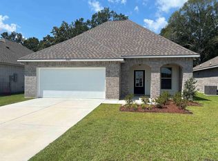 25663 Tarver Dr, Denham Springs, LA 70726
