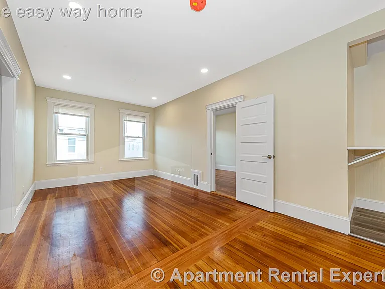 44 Brackett St #1 — Photo 7