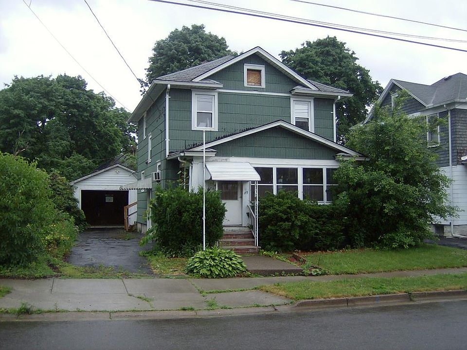 1st image of 69 Helen St