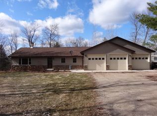 W6862 Sundance Trl, Crivitz, WI 54114