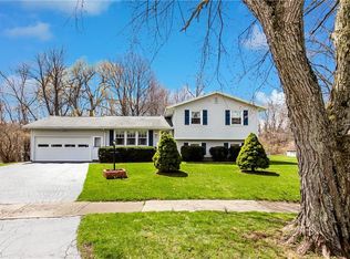 27 Nory Ln, Rochester, NY 14606
