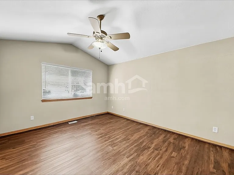 18504 E Bethany Pl — Photo 8