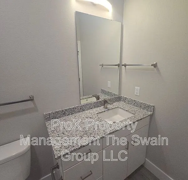 701 Bates Ave SW #202 — Photo 16