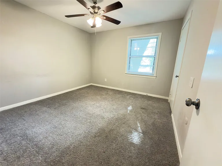 819 W Kyle Rd — Photo 21