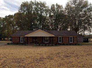 177 Jaycee Dr, Bells, TN 38006