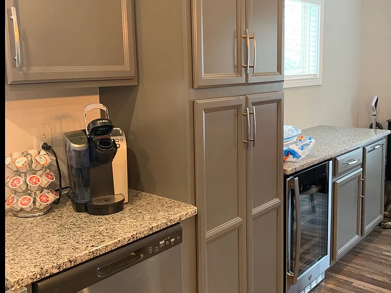 1086 Spicer Dr — Photo 5