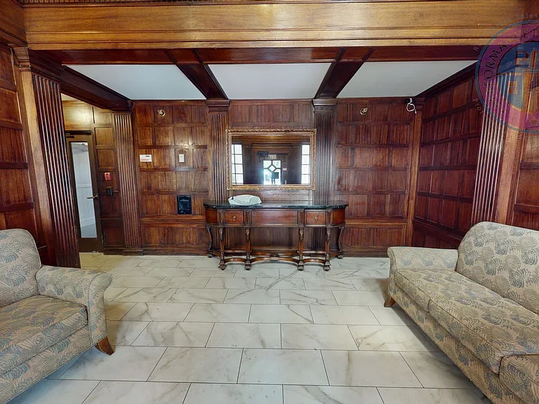 1811 NW Couch St #406 — Photo 10