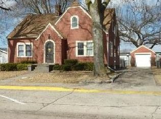 2110 11th St, Columbus, NE 68601