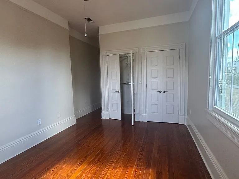 Gorgeous Two Story 3BD/2.5BA w/ Private Fenced in Backyard — Photo 16