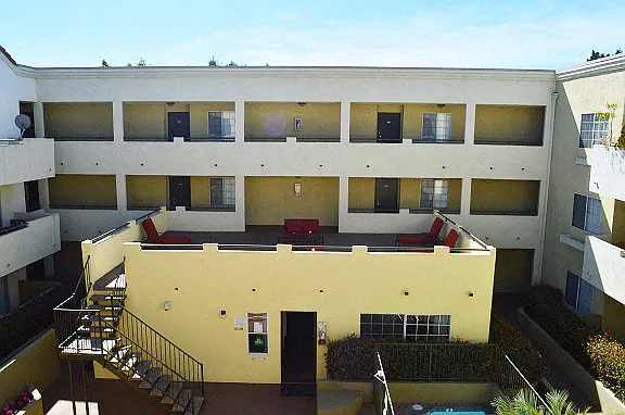 Burbank Village Apartments — Photo 13