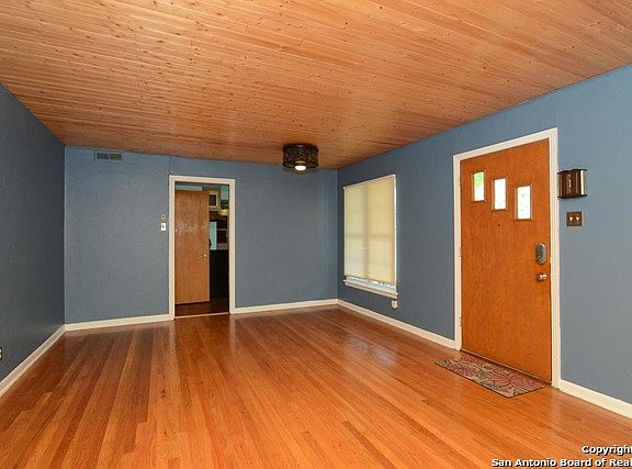 4th image of 722 Olney Dr
