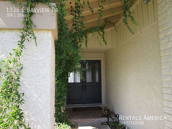 4th image of 1336 E Bayview Dr