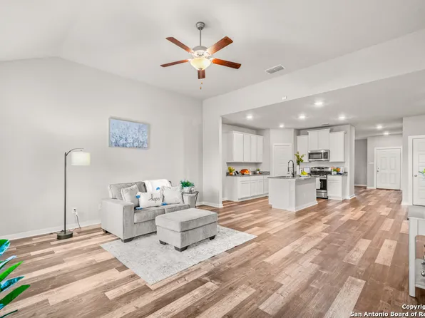 7835 BLUE GULF DR, San Antonio, TX 78222