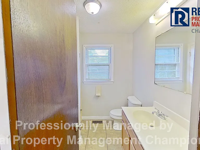 209 Sycamore St — Photo 14