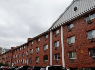 437 W Main St APT 114, Madison, WI 53703