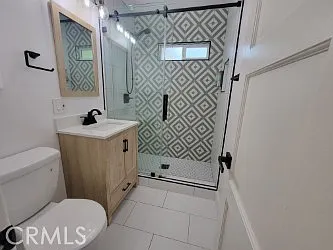2 bed, 768 sqft, $3,300 — Photo 3