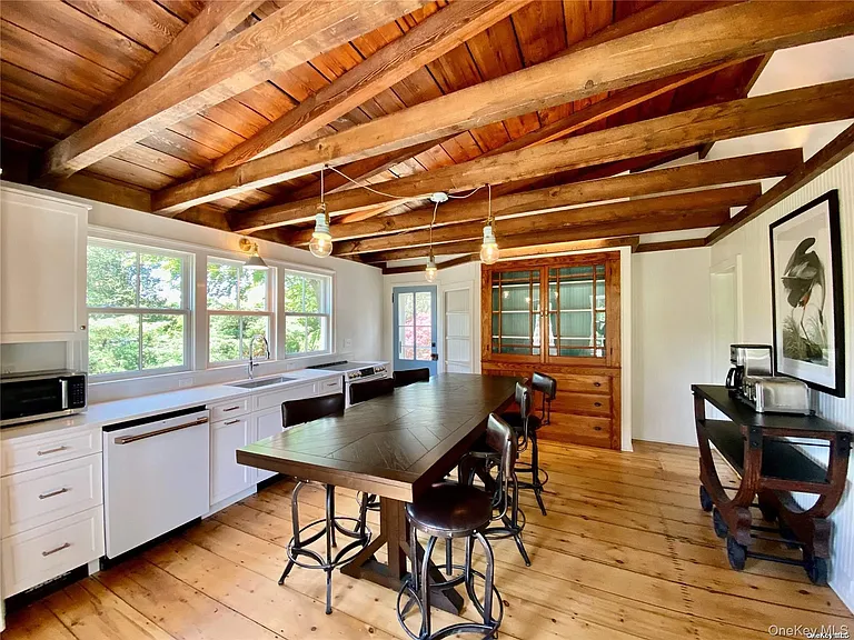 1685 Peconic Ln — Photo 5