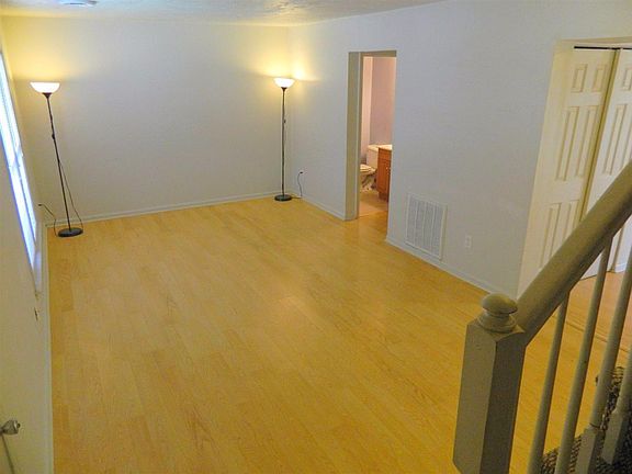 2nd image of 2424 Woodhill Dr