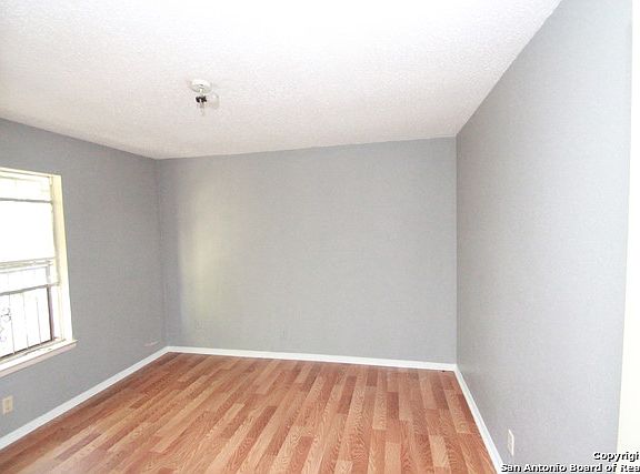4th image of 430 W Formosa Blvd
