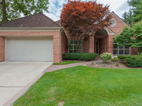 1164 Lone Pine Woods Dr #3L, Bloomfield Hills, MI 48302