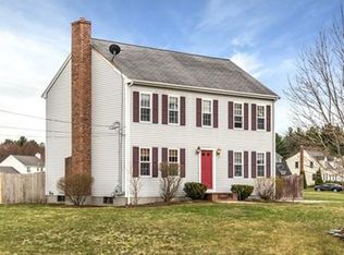 8 Frontier Dr, Attleboro, MA 02703