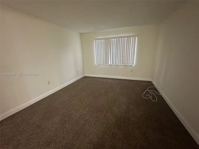 4235 N University Dr #202 — Photo 30