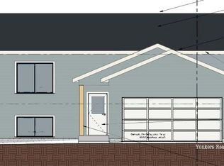 208 Leonard St, Belding, MI 48809