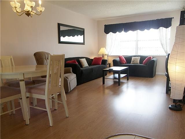 1st image of 4321 NW 16th St #305C