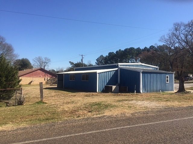 2nd image of 101 Young Rd