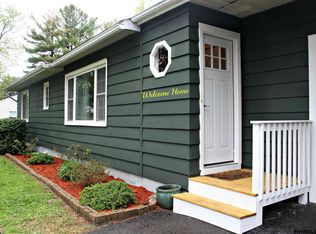 1419 Van Hoesen Rd, Castleton On Hudson, NY 12033