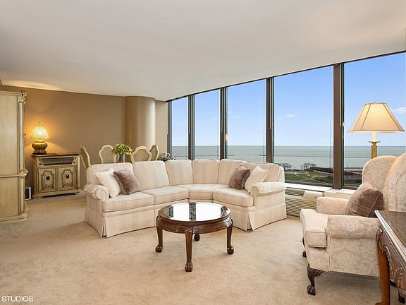 3rd image of 505 N Lake Shore Dr APT 1707