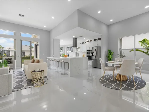 7973 Travlers Tree Dr, Boca Raton, FL 33433